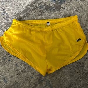 N2N running shorts with pouch